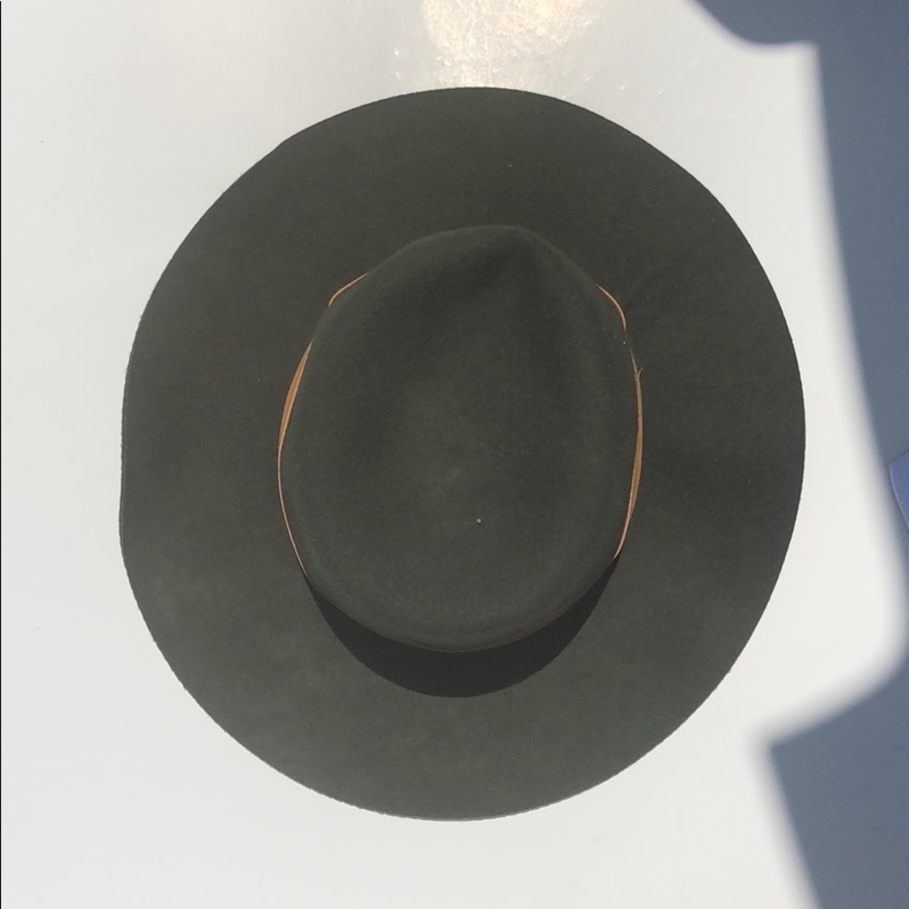 Green hat